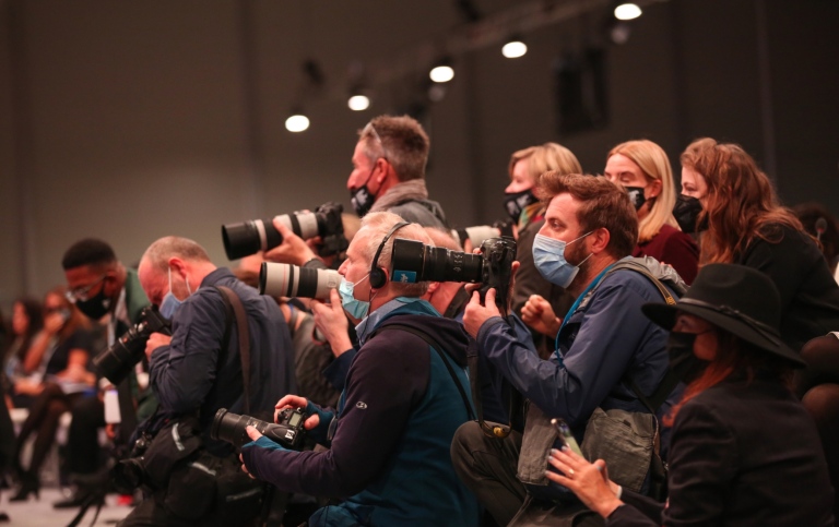 Pressfotografer vid FN:s klimatmöte COP26 i Glasgow 9 november 2021. Foto: UNFCCC © Kiara Worth 2021