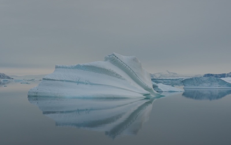 Ocean with iceberg. Photo: Johan Nilsson/Stockholm University
