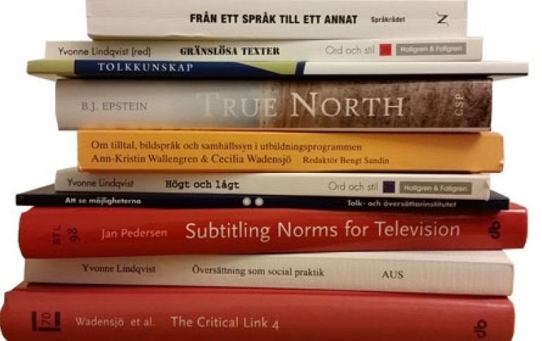 Stack of books TÖI. Photo: Pia Nordin