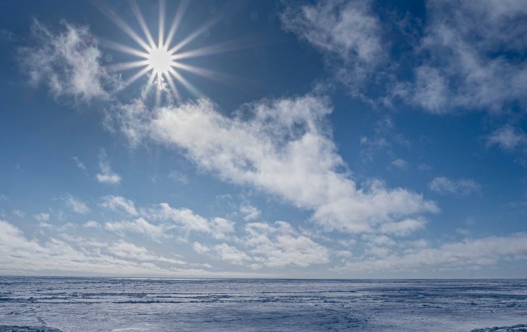 Arctic ocean, sky and sun. Photo: Michael Tjernström/MISU/Stockholm University