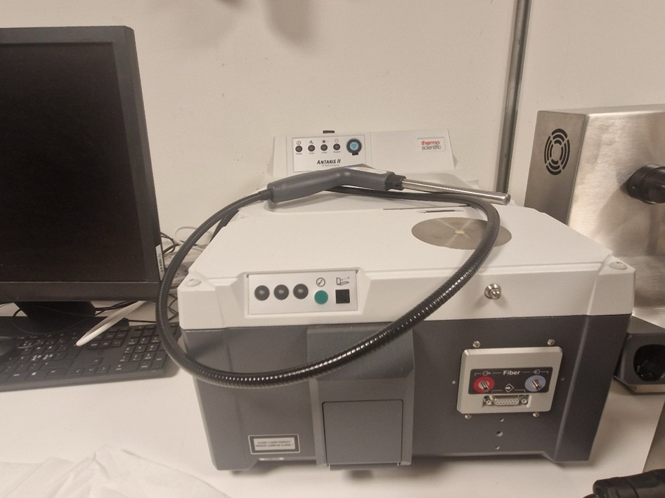FT-near infrared analyzer Antaris II ThermoFischer.