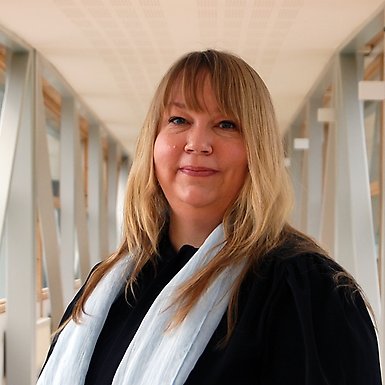 Anneli Hippinen Ahlgren, porträtt.
