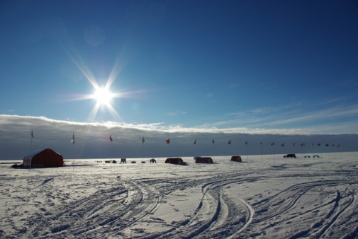 NEEM ice core drilling project på nordvästra Grönland.