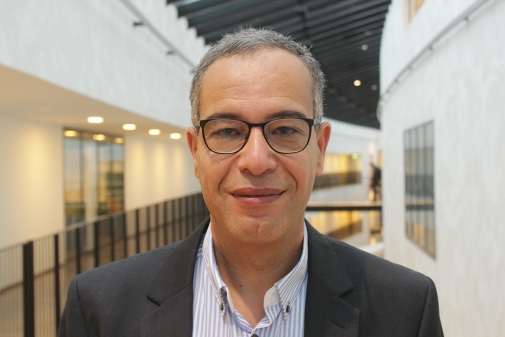 Mohamed Bourennane, forskare vid Fysikum vill utveckla säker kommunikation genom kvantmekanik.