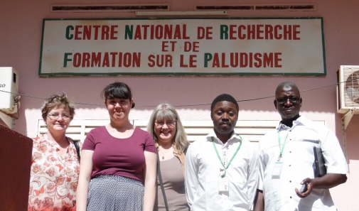 Researchers Mary O’Conell, Ioana Bujila, Ann-Kristin Östlund Farrants, Guillaume S. Sanou and Issa Nébié outside the Malaria Institute in Ouagadougou, Burkina Faso.. Photo: May O