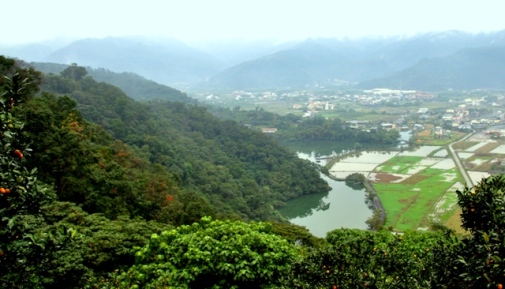 Meihua lake lies perched between two ridges