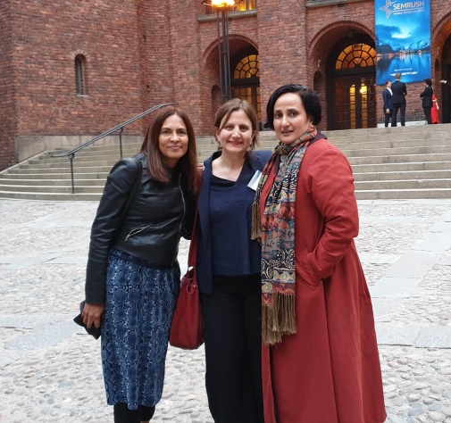 Porno aktrisalarning chiroyli ayol oyoqlari