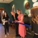 Stockholm PPE Societys ordförande Ella Flintberg klipper bandet för föreningen.
Foto: Per Larsson