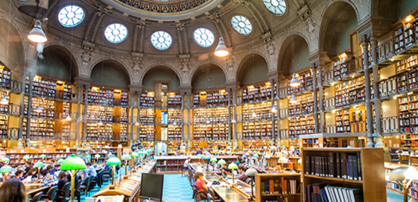 Insidan av Nationalbiblioteket i Paris.