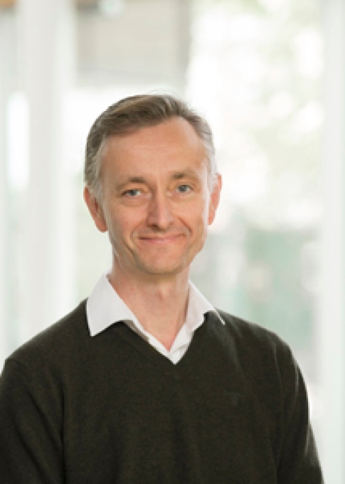Foto på Adam Jacobsson, filosofie doktor i nationalekonomi.
