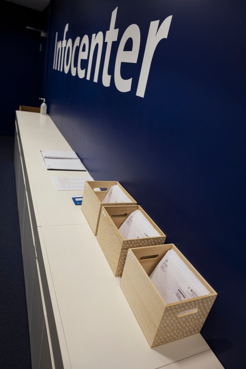Lådor för universitetskort, Infocenter. Foto: Jens Lasthein