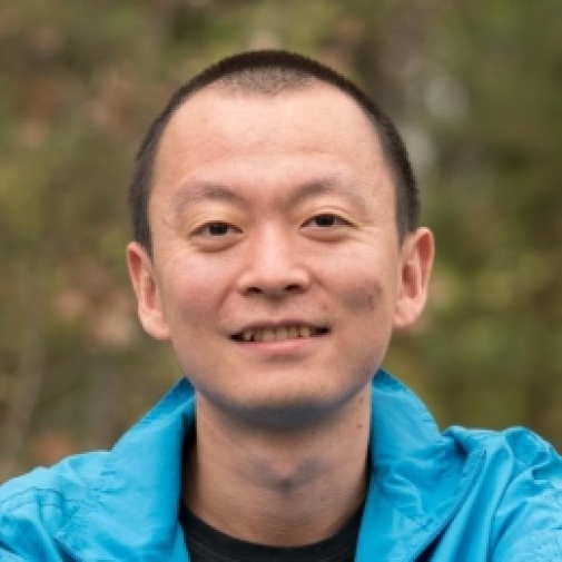 Chi Zang porträtt utomhus
