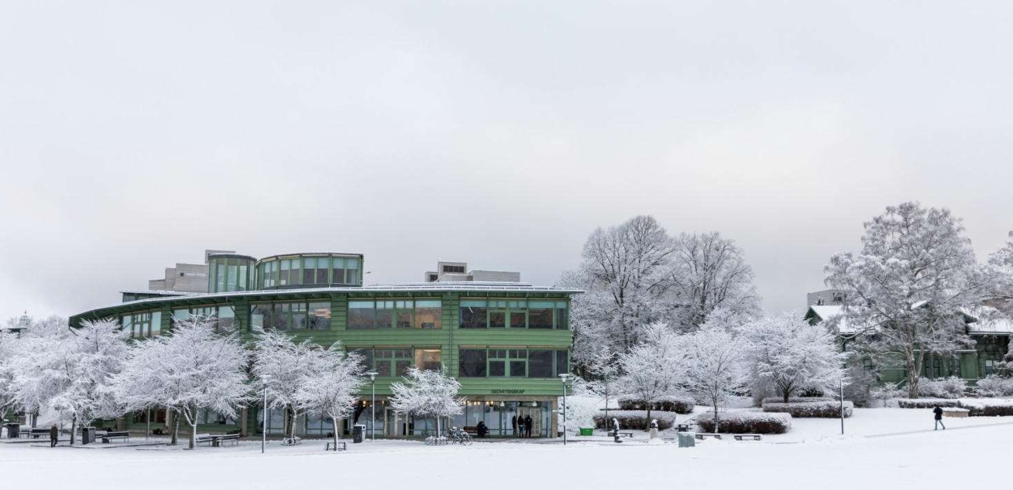 Geovetenskapens hus i vinterskrud. Foto: Niklas Björling
