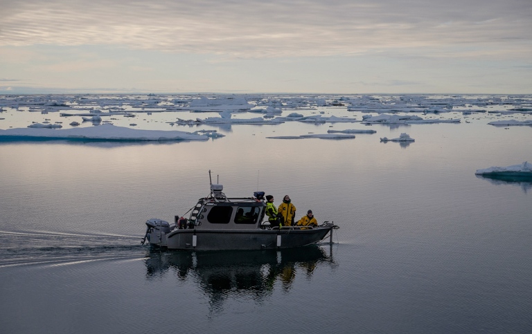 Scientists on board research vessel Skidbladner on greenland. Photo: Martin Jakobsson