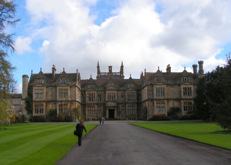 Corsham court - Masterstudenternas campus vid Bath Spa University. Slottet stod färdigt 1582.