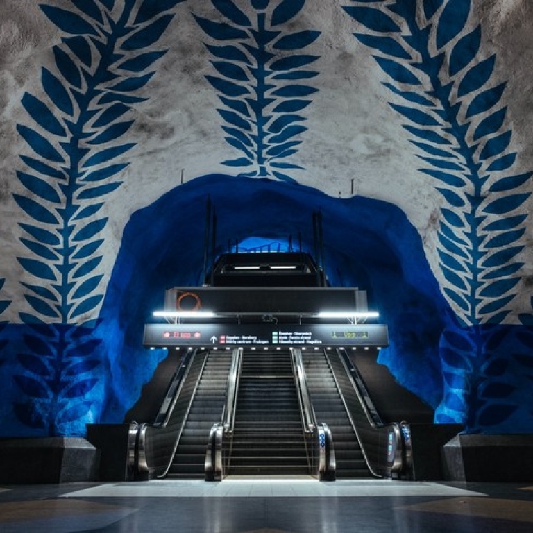 Rulltrappa i tunnelbanan. Foto: Unsplash/Robert Bye