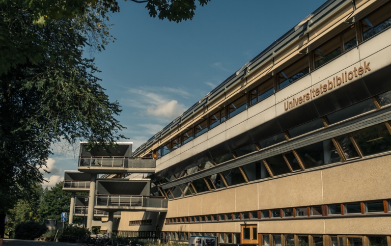 Bibliotekets byggnad exteriör