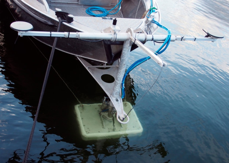 the front of a small research vessel with a MRU5+ installed