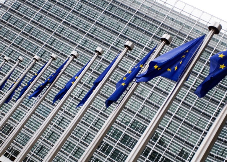 EU-flaggor utanför Europeiska kommissionen