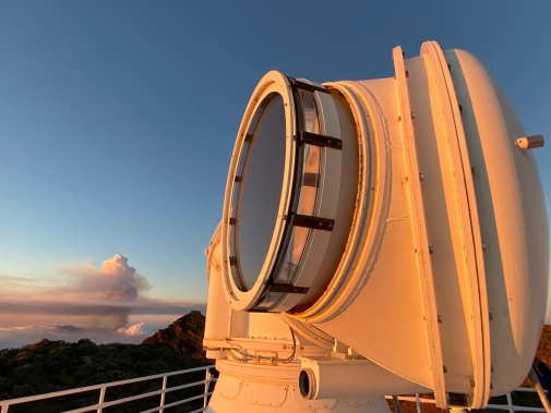 The Swedish Solar Telescope in front of the dark cloud emitted by the La Palma volcanic eruption.