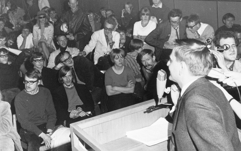 Olof Palme talar under Kårhusockupationen 1968. Foto: Läkartidningen
