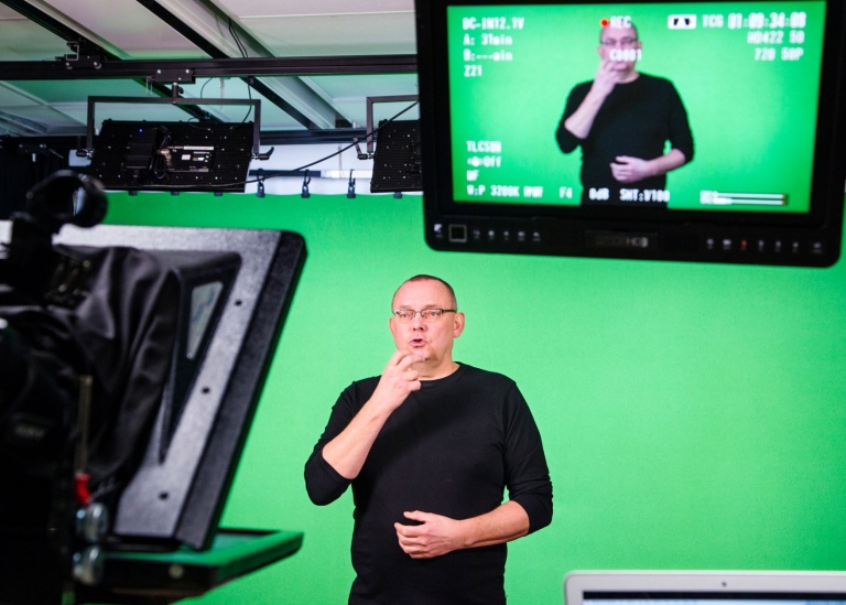 Photo by Lena Katarina Johansson Recording of the sign language dictionary. Photo by Lena Katarina Johansson