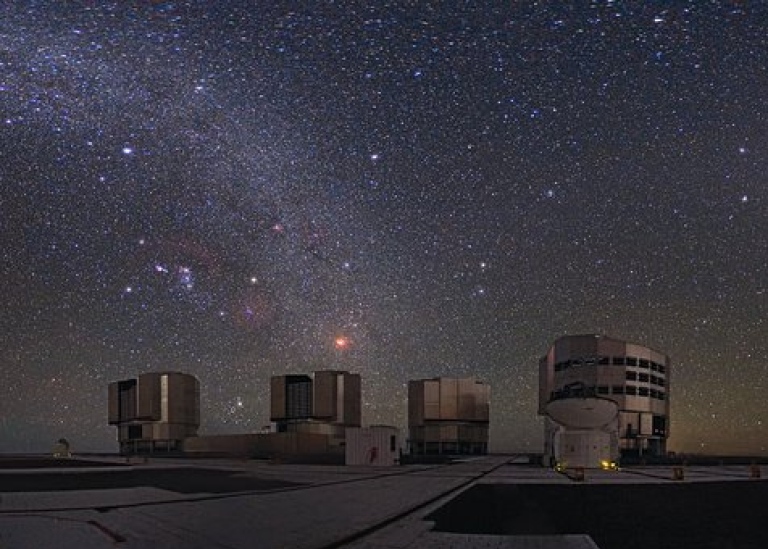 PARANAL VLT