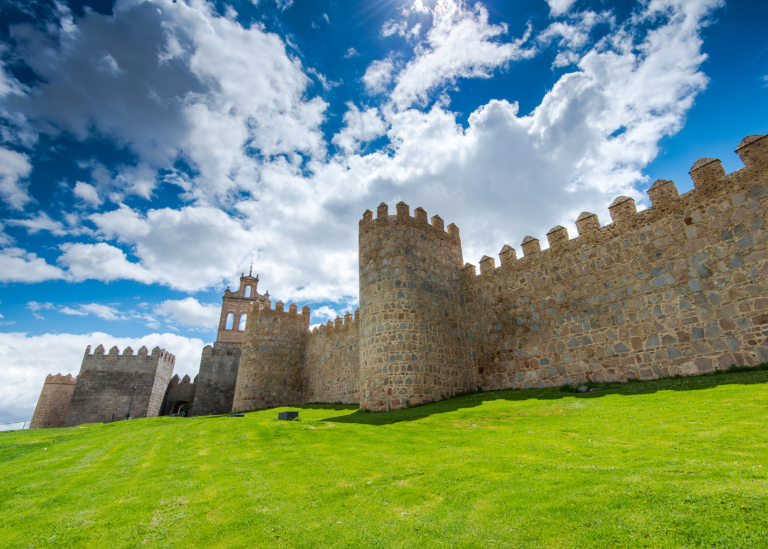 AVILA DEFENCE WALLS AT SUMMER DAY