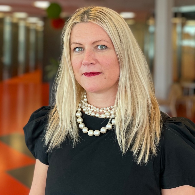 Porträttfoto på Lisa Kaati, DSV vid Stockholms universitet. Foto: Åse Karlén.
