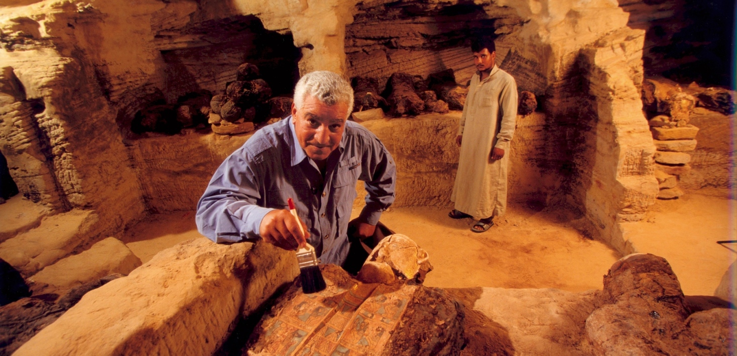 Dr. Zahi Hawass, Golden Mummies