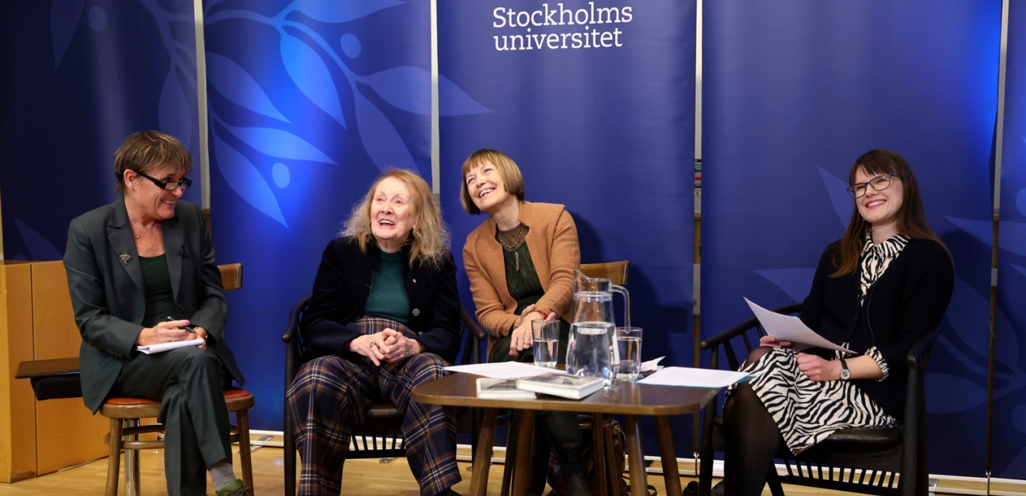 Annie Ernaux on stage with interpreters and moderator