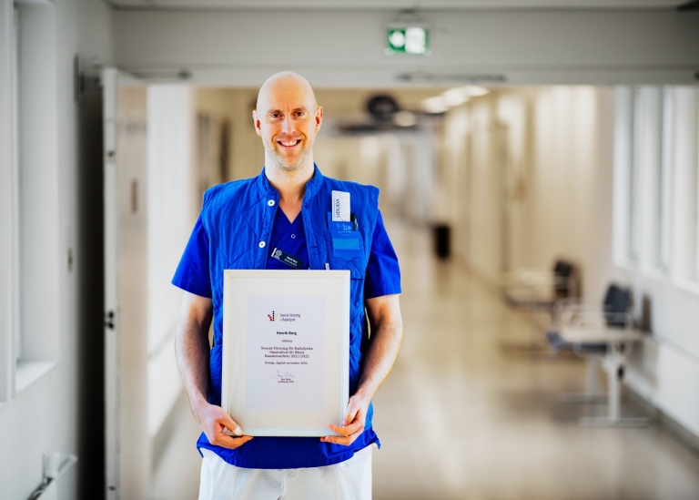 Henrik Berg prisbelönt alumn MSF, Fysikum. Foto: Kristoffer Andrén, Sjukhusfotograf, Region Värmland
