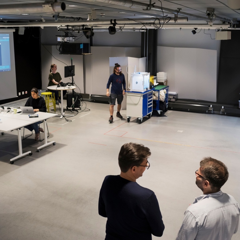 Extrality lab på DSV där forskare, studenter och partners samarbetar kring interaktionsdesign