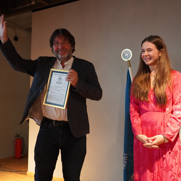 Professor Bino Catasus receives this year's Ballerina award.