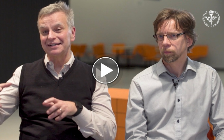 Skärmdump från film där DSV-forskarna Erik Perjons och Martin Henkel intervjuas