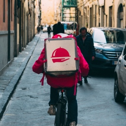 a Foodora delivery man