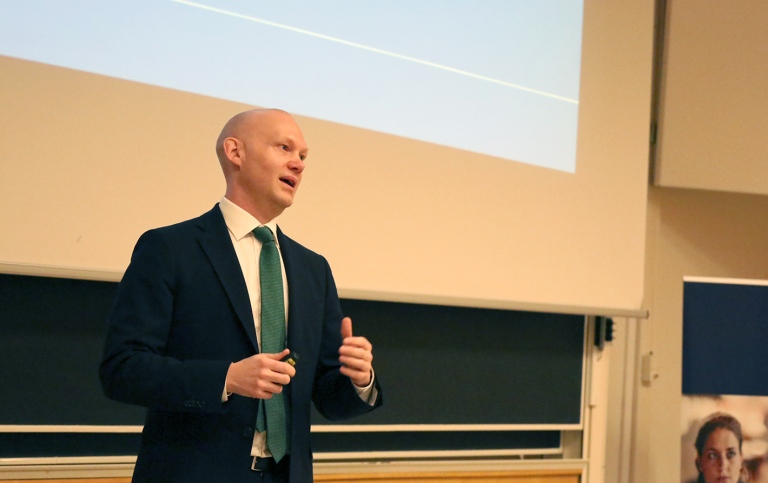 Niklas Wykman besöker Stockholms universitet