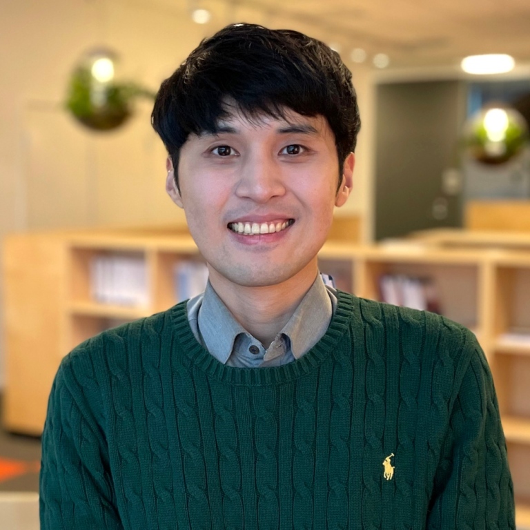 Porträttbild på Zed Lee, Institutionen för data- och systemvetenskap (DSV).