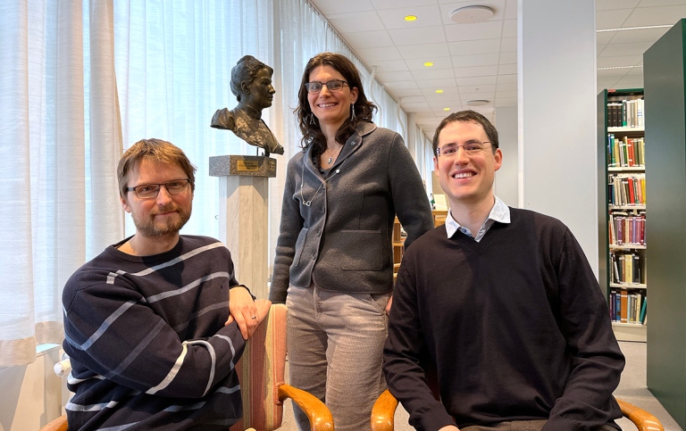 VR grants to three professors
