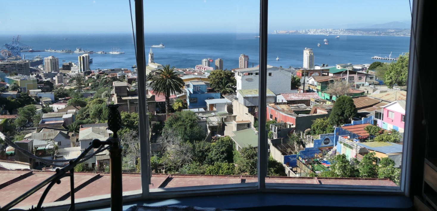 Vy över Valparaíso, Chile.