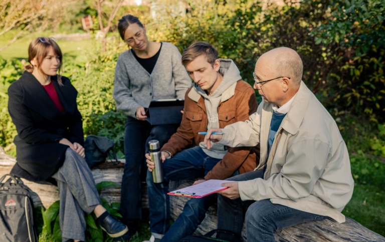 Studenter på campus