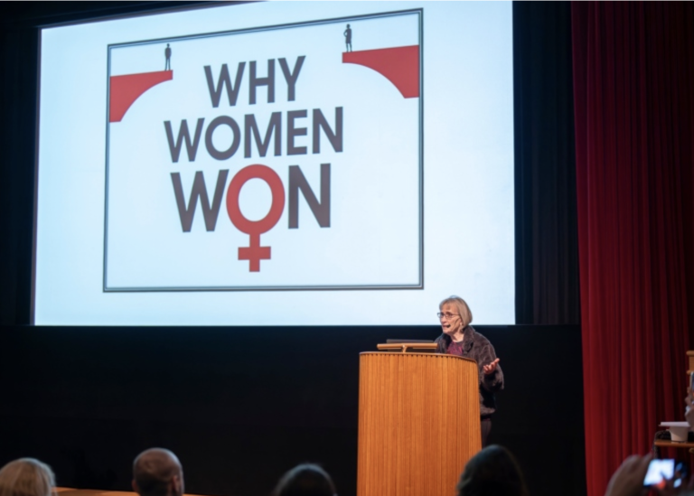 Image of Claudia Goldin holding the seminar "Why Women Won"