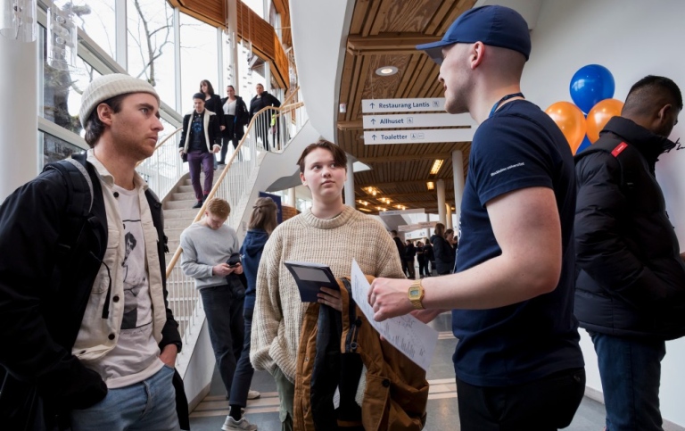 Studenter på Öppet hus, Stockholms universitet