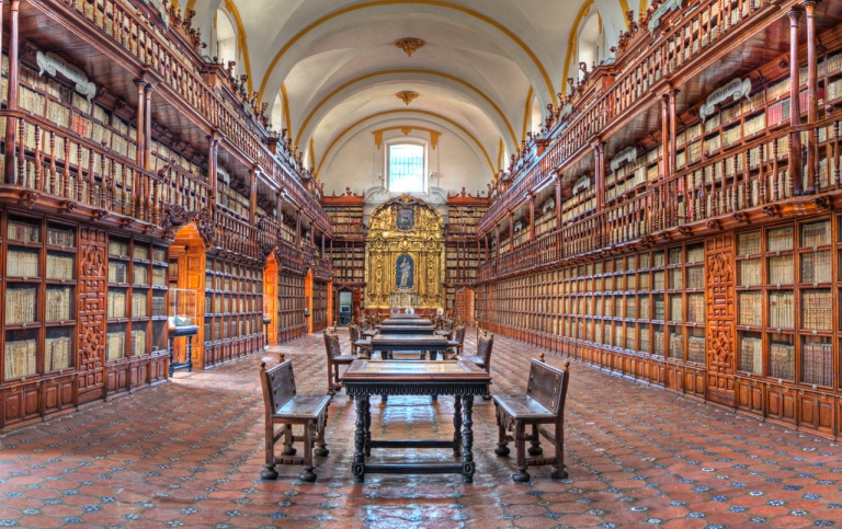 Biblioteca Palafoxiana — Ciudad de Puebla, México. Foto: José P. Torrealba, CC BY 3.0