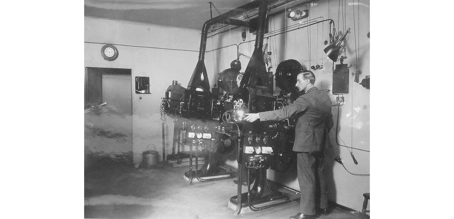 Biografen Skandias maskinrum 1925