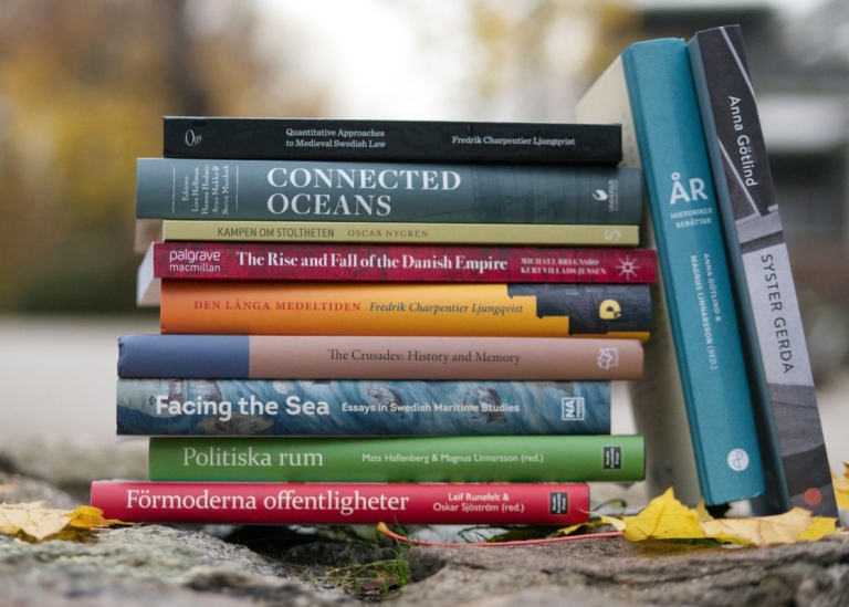 Boktrave med historiskt klingande titlar