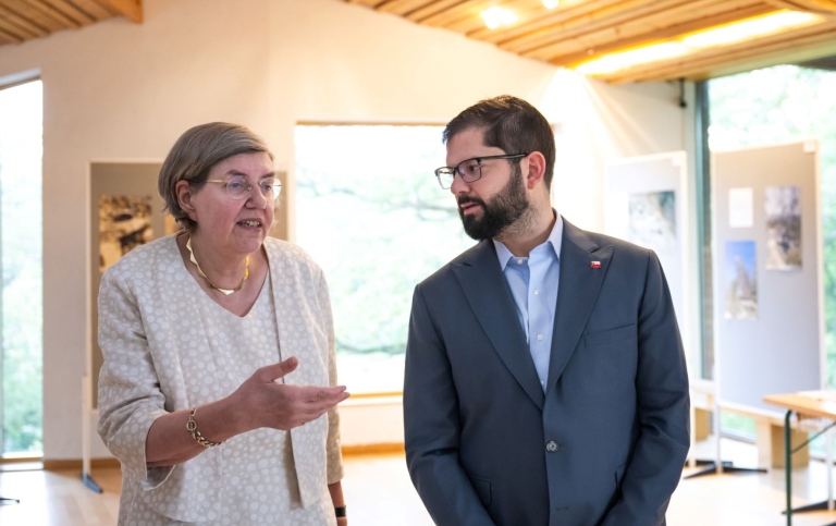 Rektor Astrid Söderbergh Widding och Chiles President Gabriel Boric Font.