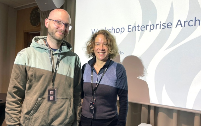 DSV-forskarna Simon Hacks och Jelena Zdravkovic.
