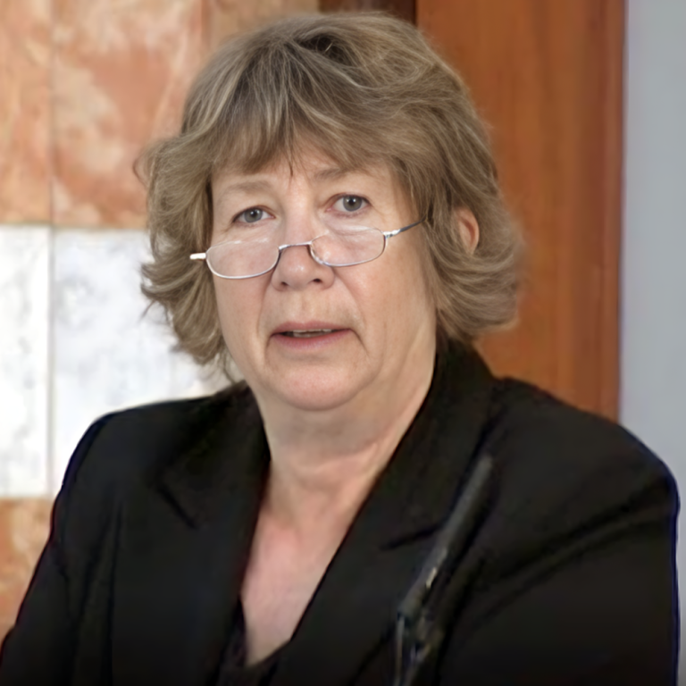 Porträttbild av Lena Schröder