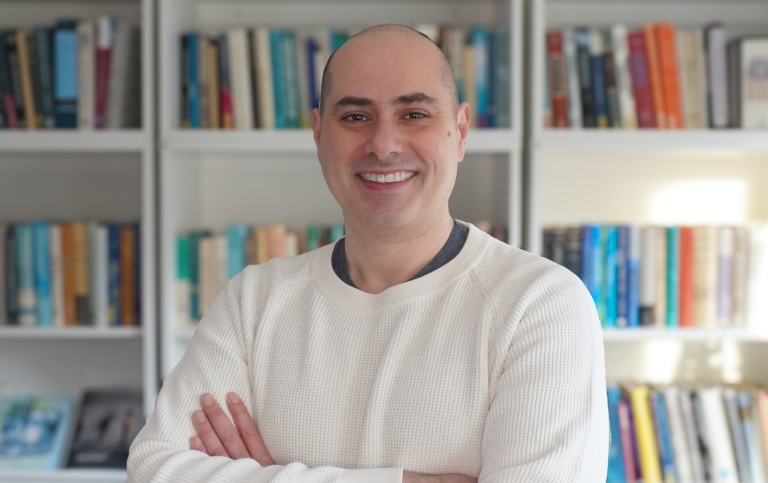 Portrait photo of Roujman Shahbazian.